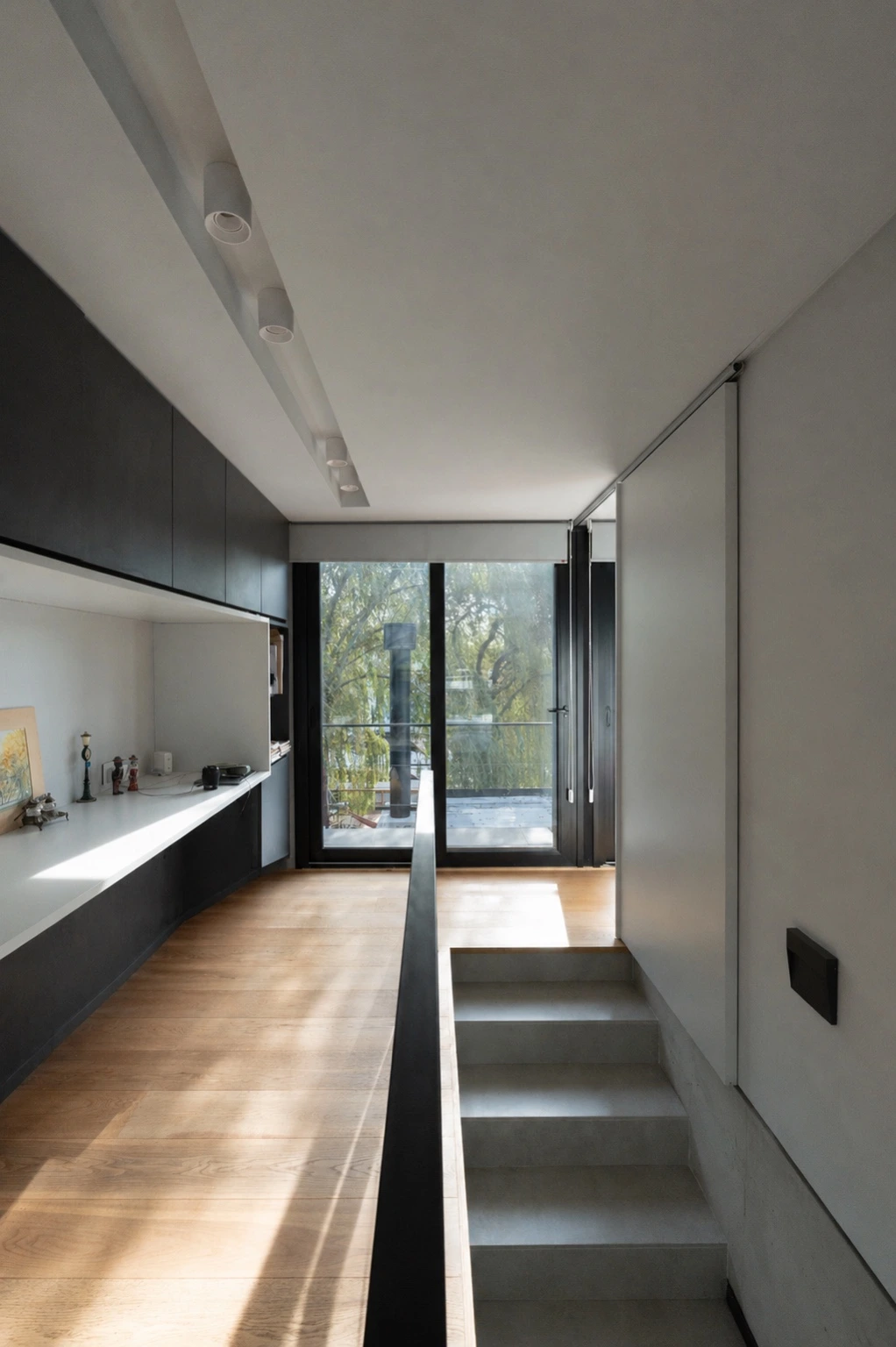 Casa Boat: circulación interior y escalera